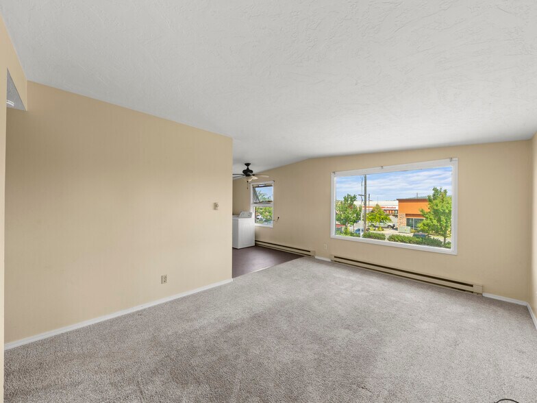 More Photos Of 5004-5010 E 1st Ave, Spokane Valley Apartments For Sale