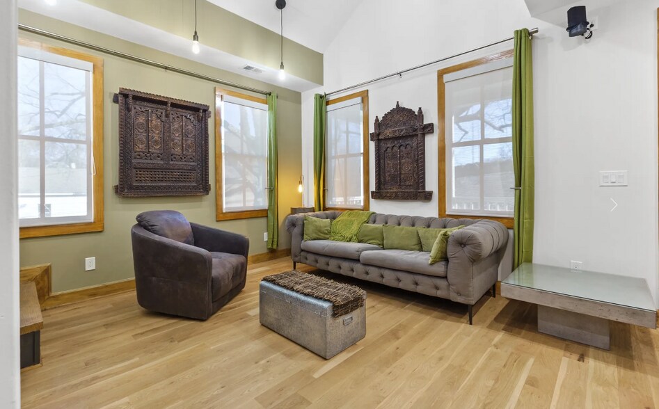 More Photos Of 692 Kirkwood Ave SE, Atlanta Storefront Retail Residential For Sale