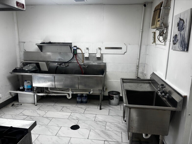 More Photos Of 5114 N Peoria Ave, Tulsa Restaurant For Lease