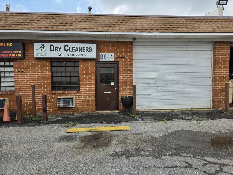 More Photos Of 8831-8869 Walker Mill Rd, Capitol Heights Warehouse For Lease