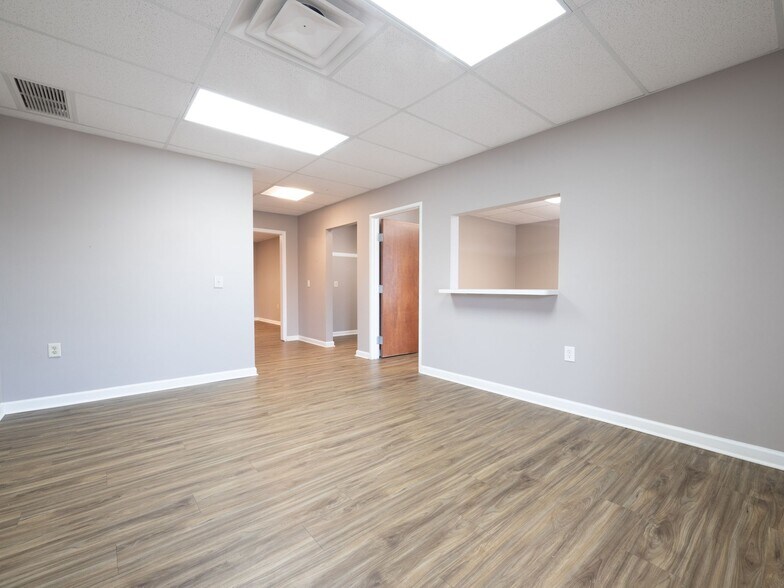 More Photos Of 951 Worthington Woods Loop Rd, Columbus Medical For Lease