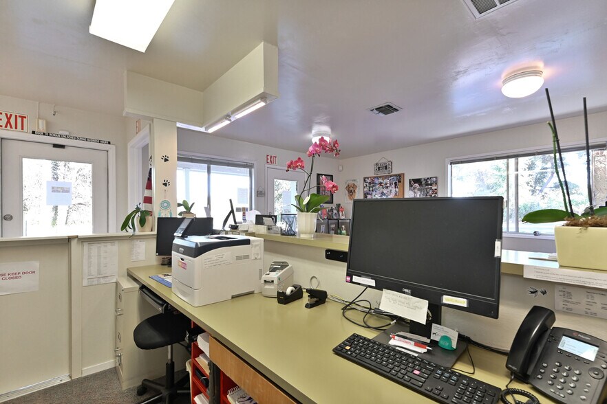More Photos Of 382 CA-4, Murphys Office For Sale