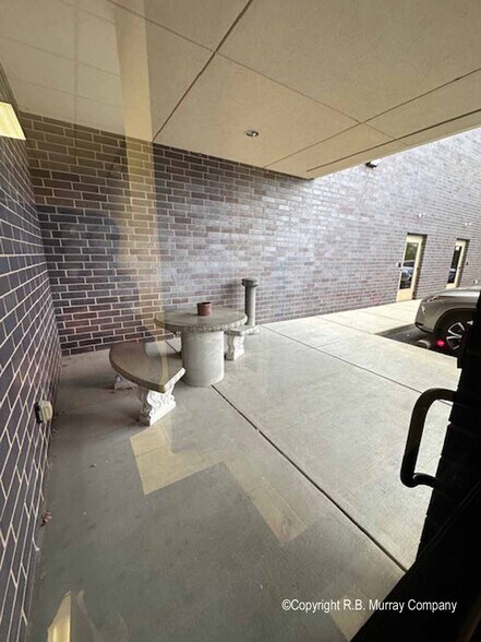 More Photos Of 3250 S Delaware Ave, Springfield Medical For Sale