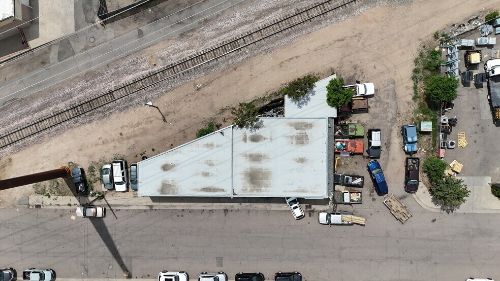 More Photos Of 201 S Navajo St, Denver Auto Repair For Sale