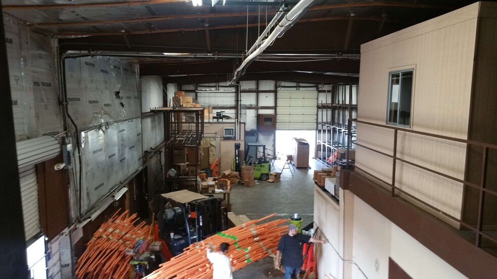 More Photos Of 1155 Cedar Ridge Dr, Duncanville Warehouse For Lease