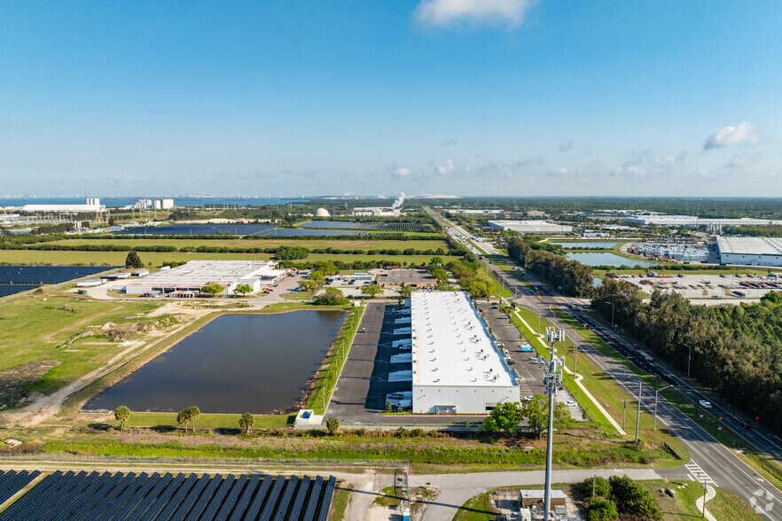 More Photos Of 6920 U.S. 41 hwy, Apollo Beach Warehouse For Lease