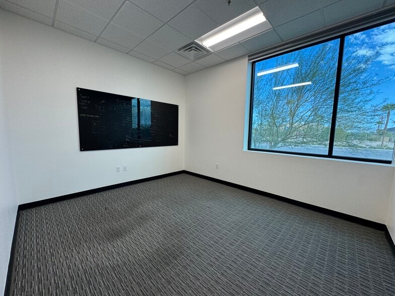 More Photos Of 6021 Badura Ave, Las Vegas Warehouse For Lease