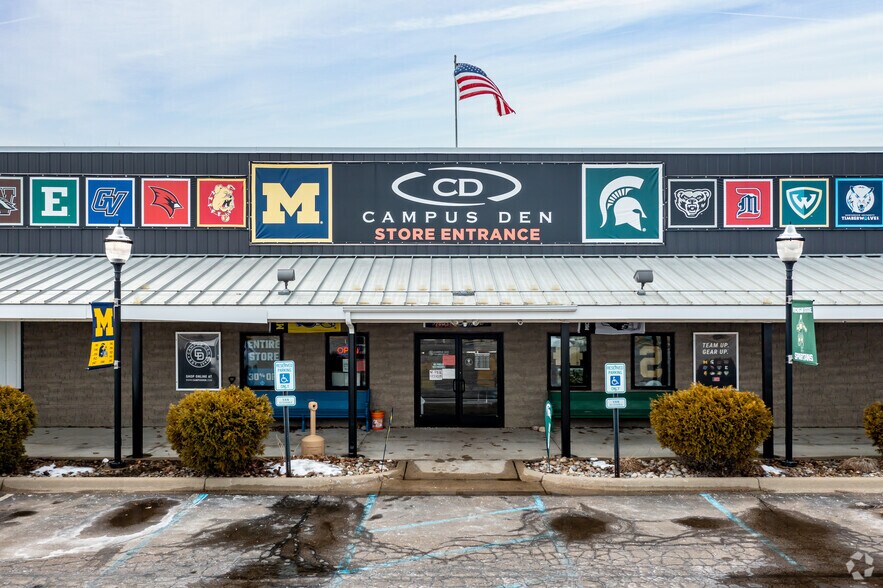 More Photos Of 4330 W Mount Morris Rd, Mount Morris General Retail For Sale