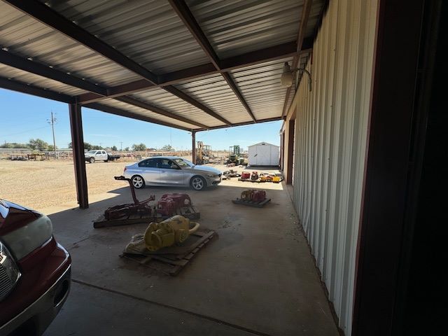 More Photos Of 7931 19th St, Lubbock Warehouse For Sale