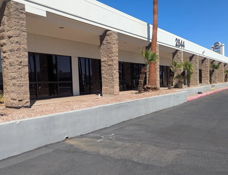 More Photos Of 2544 E University Dr, Phoenix Office For Sale