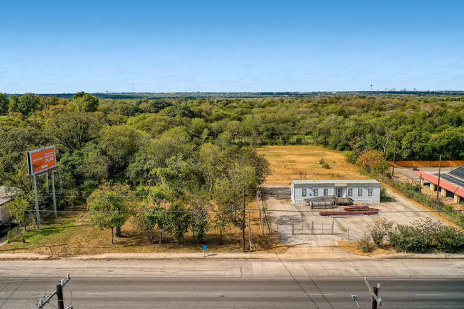 More Photos Of 2037-2041 S WW White Rd, San Antonio Land For Sale