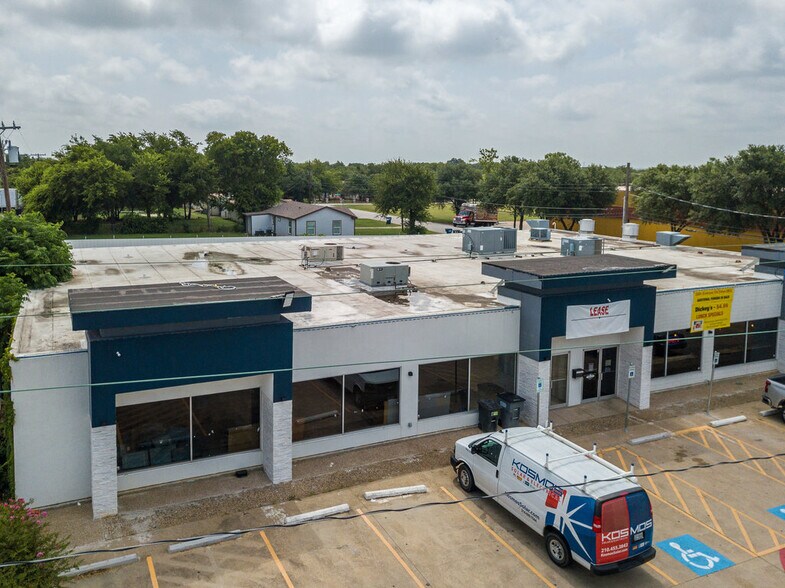 More Photos Of 1600 N Interstate 35 E, Lancaster Storefront Retail Office For Lease