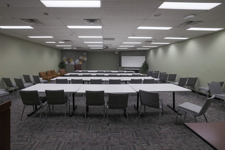 More Photos Of 9220 Bass Lake Rd, New Hope Medical For Lease