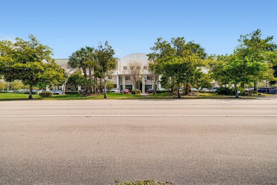 More Photos Of 2901 Coral Hills Dr, Coral Springs Medical For Lease