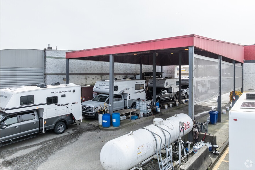 More Photos Of 747 Cliveden Pl, Delta Warehouse For Lease