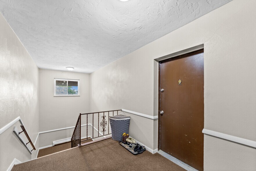 More Photos Of 5216 E Lake Rd, Sheffield Lake Apartments For Sale