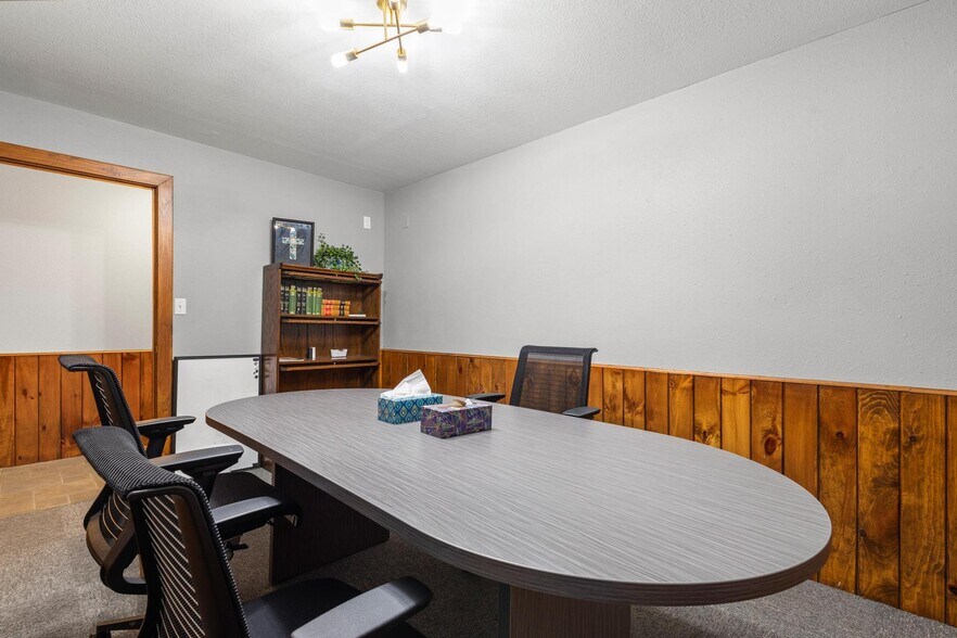 More Photos Of 211 N Main St, Bonham Office Residential For Sale