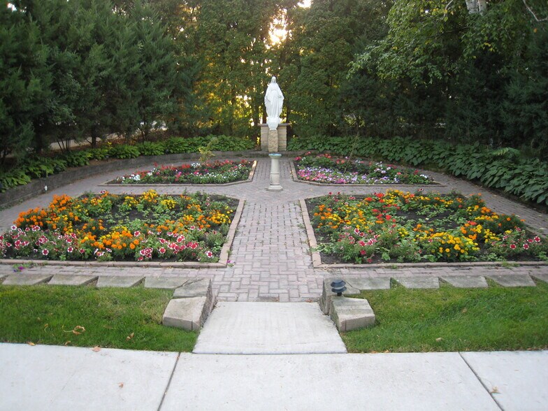 More Photos Of 621 1st Ave S, Buffalo Specialty For Sale