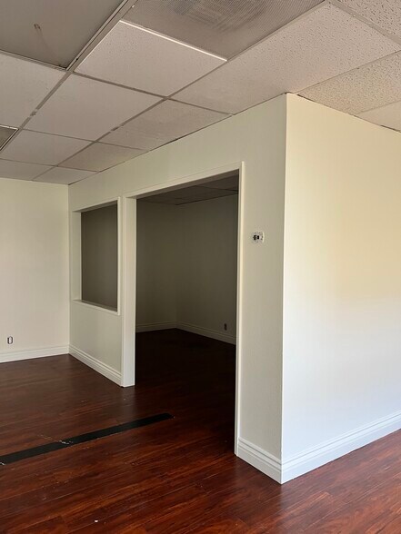 More Photos Of 9010 Corbin Ave, Northridge Office For Lease