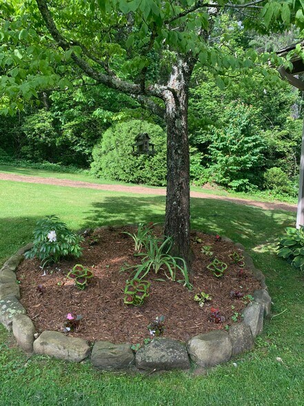 More Photos Of 19259 Rosman Hwy, Sapphire Hotel For Sale