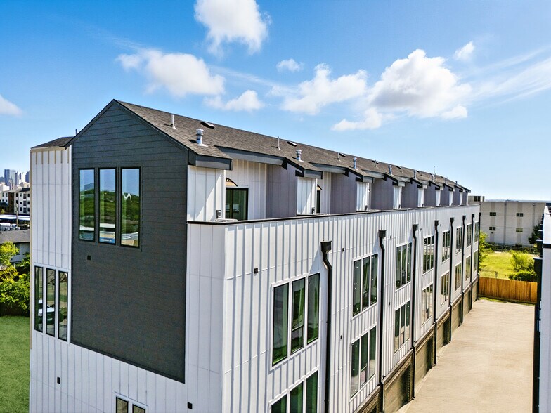 More Photos Of 312 N Lancaster Ave, Dallas Apartments For Sale