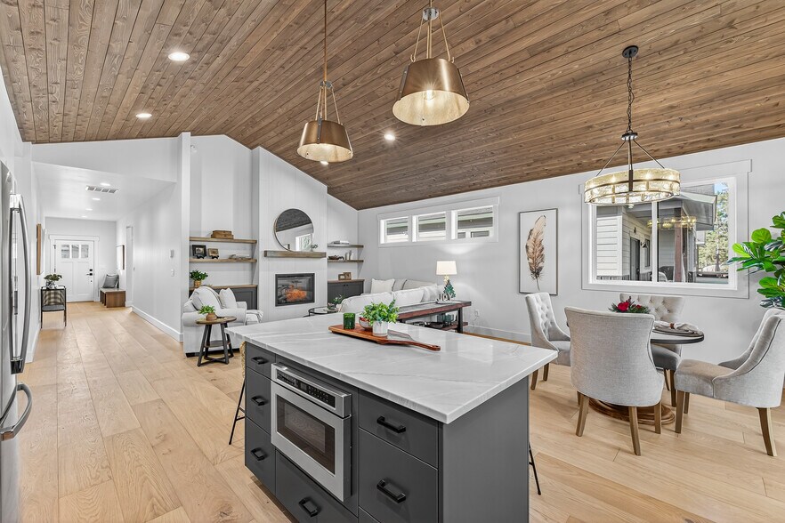 More Photos Of 101, 103, 105 Bighorn Court, Mccall Specialty For Sale