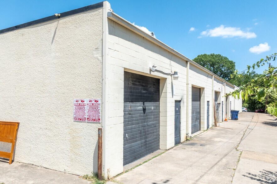 More Photos Of 10420 Plano Rd, Dallas Flex For Lease