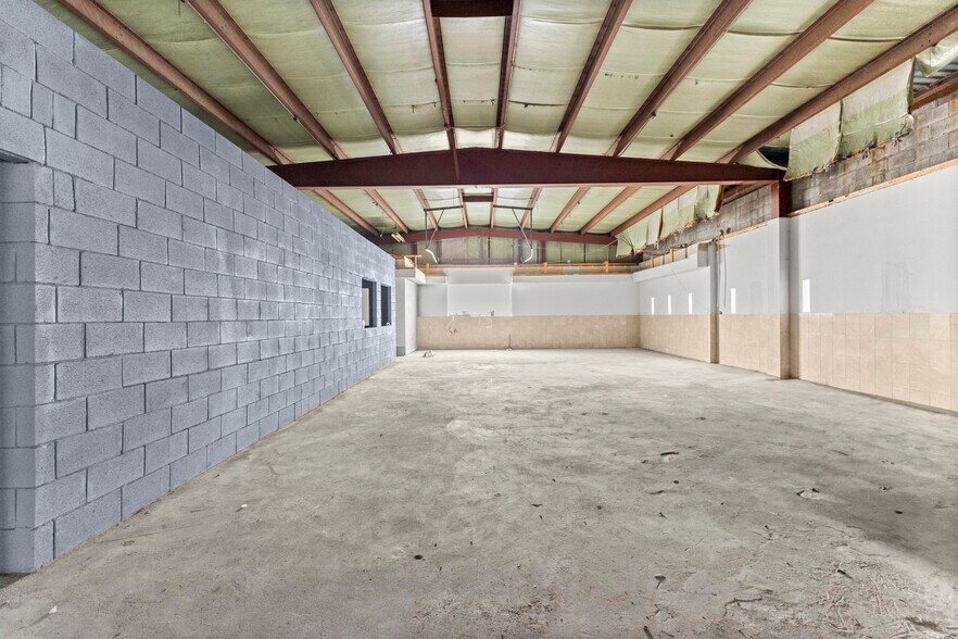 More Photos Of 15306 Rosa Parks Blvd, Detroit Warehouse For Sale