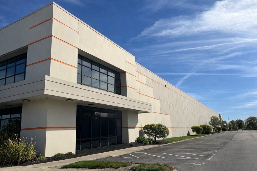 More Photos Of 6360-6440 Port Rd, Groveport Distribution For Lease