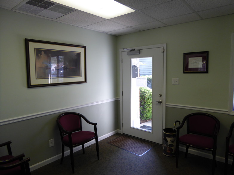 More Photos Of 3200 Croasdaile Dr, Durham Medical For Lease