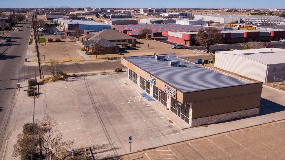 More Photos Of 5820 66th St, Lubbock Storefront Retail Office For Sale