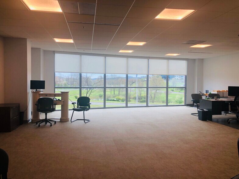 More Photos Of 1000 Technology Dr, Fairmont Office For Lease