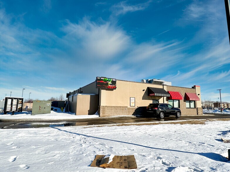More Photos Of 1450 13th Ave E, West Fargo Restaurant For Lease