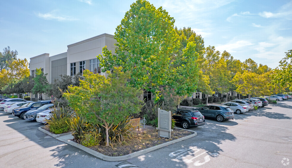 Primary Photo Of 1298 Kifer Rd, Sunnyvale Office For Sale