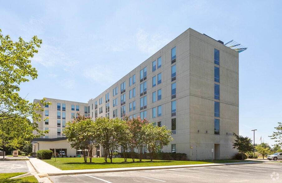 More Photos Of 1741 W Nursery Rd, Linthicum Hotel For Sale