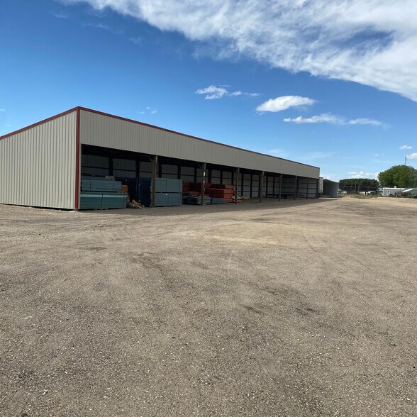 More Photos Of 3303 E Linden St, Caldwell Warehouse For Lease