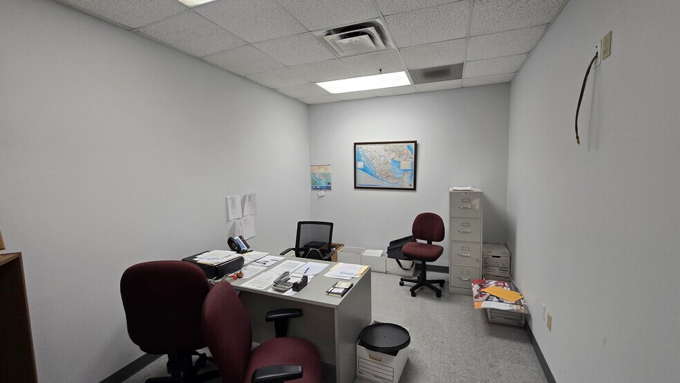More Photos Of 5200 George McVay Dr, McAllen Distribution For Lease