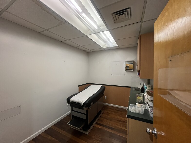 More Photos Of 1000 Park Ave, New York Apartments For Sale