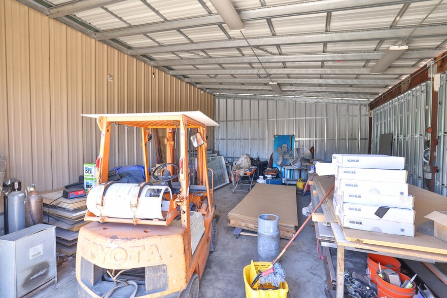 More Photos Of 6620 Monterey Rd, Gilroy Warehouse For Sale