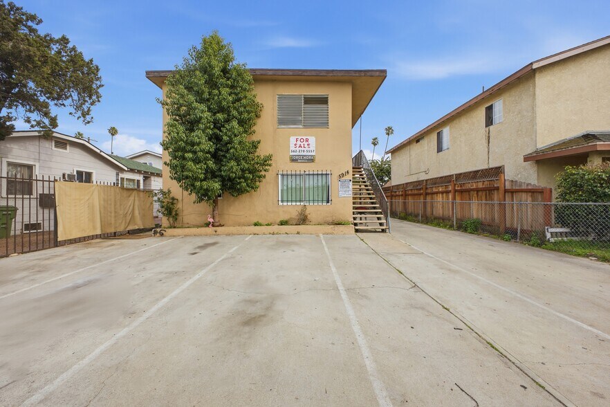 More Photos Of 5914 S Hoover St, Los Angeles Apartments For Sale