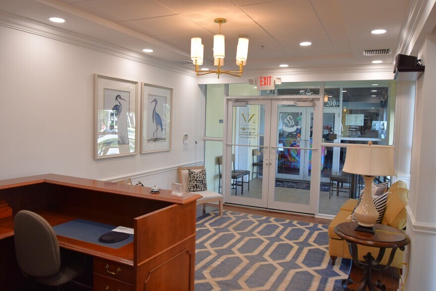 More Photos Of 11811 US Highway 1, North Palm Beach General Retail For Lease