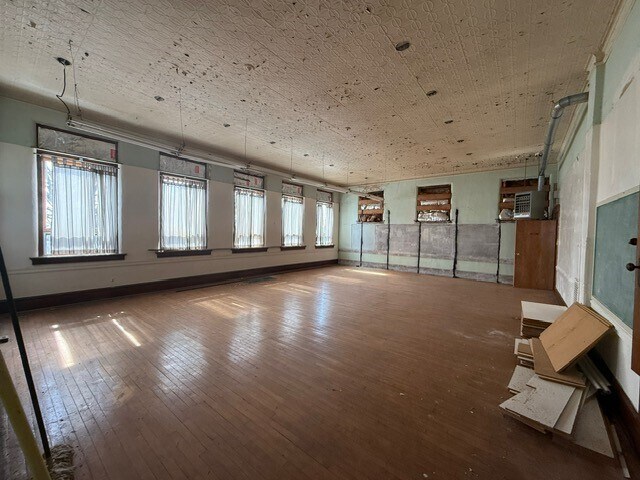 More Photos Of 337 Church St, Algoma Flex For Sale