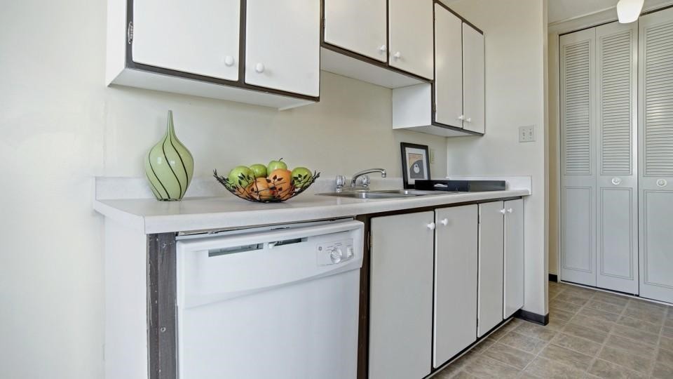 More Photos Of 241 5th Ave, Saskatoon Apartments For Lease