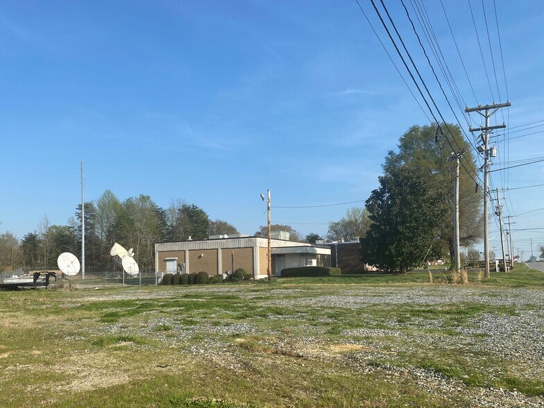 More Photos Of 3300 N Main St, High Point Land For Sale