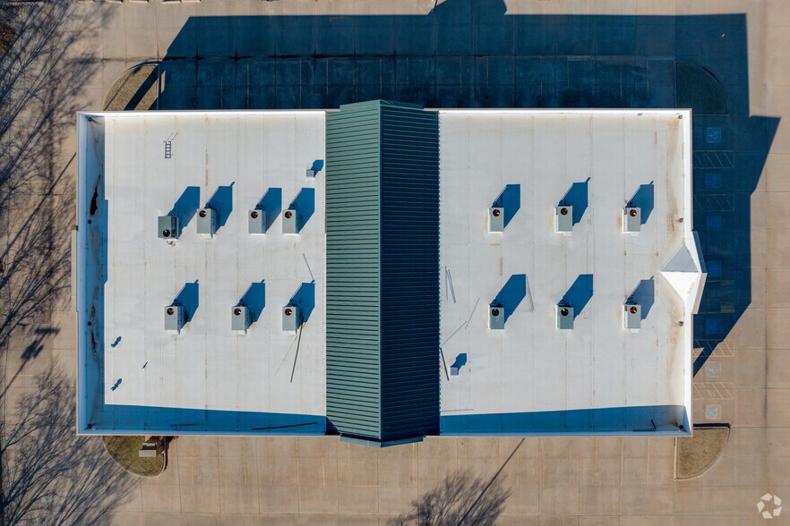 More Photos Of 1801 SW 11th St, Lawton Office For Sale