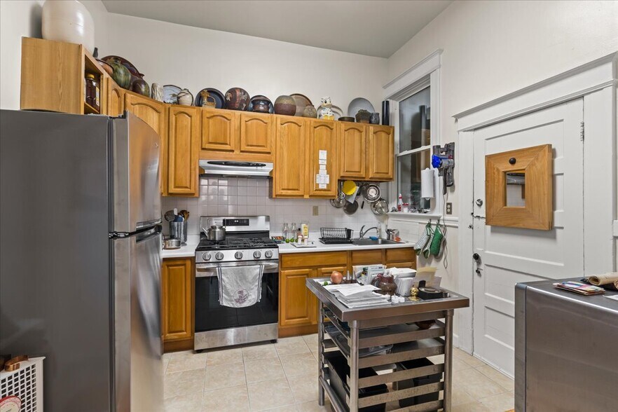 More Photos Of 282-284 Valley St, San Francisco Apartments For Sale
