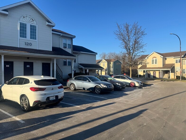 More Photos Of Capital Woods, Albany Apartments For Sale