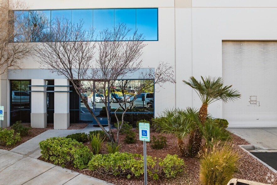 More Photos Of 365 Pilot Rd, Las Vegas Warehouse For Lease