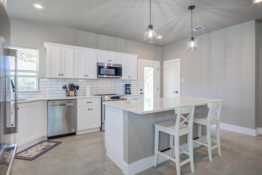 More Photos Of 30652 Oakview Rd, Bulverde Apartments For Sale