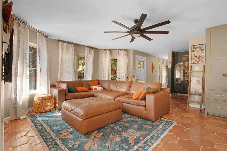 More Photos Of 122 Ouachita River Haven Rd, Pencil Bluff Hotel For Sale